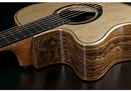 HyVibe 30 Auditorium Cutaway Electro gauchère