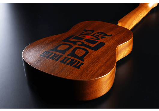 LAG Ukulele Soprano slim arch back