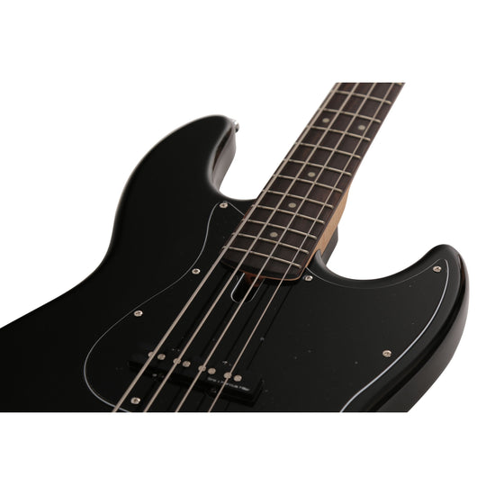 V3-4 Bk Rn Black